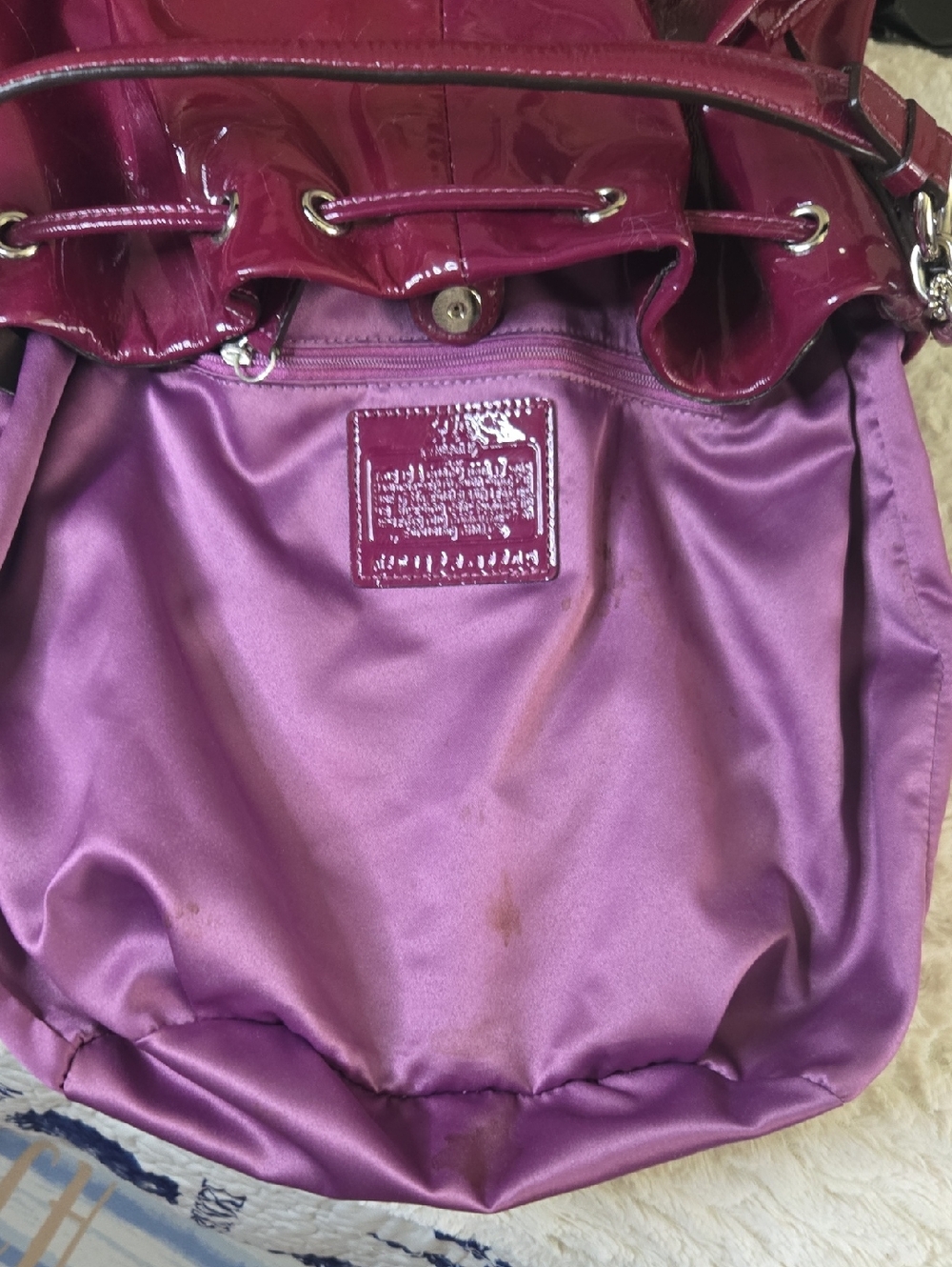 Coach Patent Leather Drawstring Hobo in Fushsia With Matching Wallet In Pristine - Picture 12 of 16